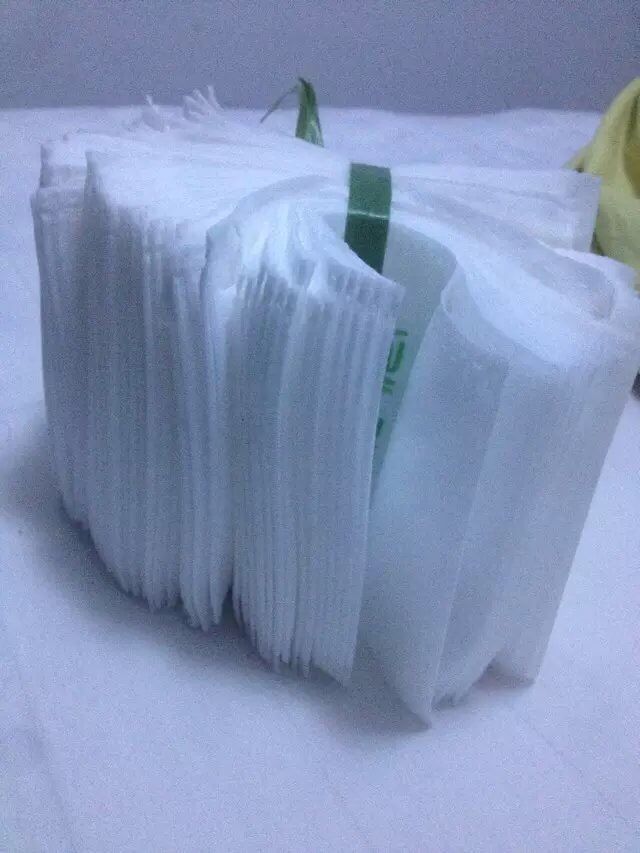草莓无纺布套袋定做厂家
